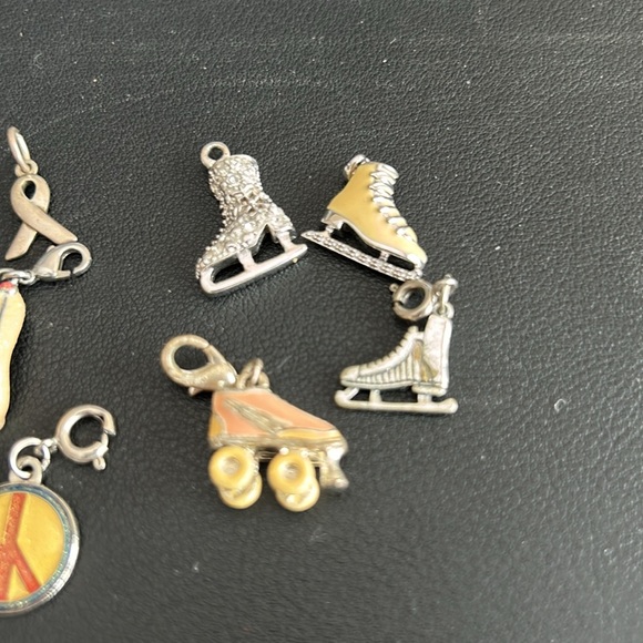 Charms Pendants - Lot of 11 - Picture 3 of 3